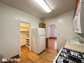 3530 N Broadway St, Unit J00P in Chicago, IL - Building Photo - Building Photo