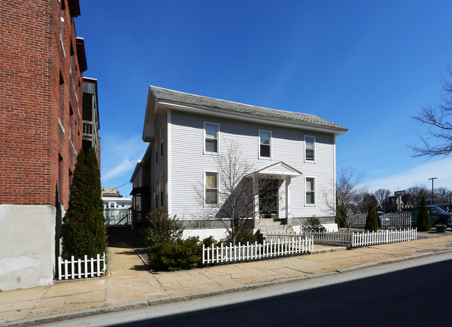 10-18 Prospect St in Manchester, NH - Building Photo - Building Photo