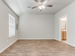 12941 Willow Villas Dr in Yukon, OK - Building Photo - Building Photo