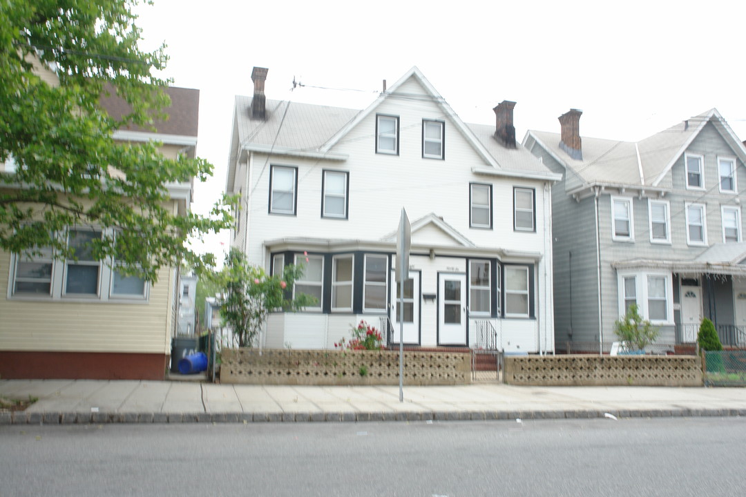 98 Washington St in Perth Amboy, NJ - Building Photo