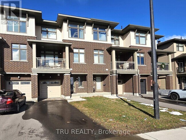 887 Couloir Rd in Ottawa, ON - Building Photo - Building Photo