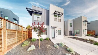 1668 Alnico Ln. in Santa Rosa, CA - Building Photo