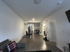 400 Chaffey St in Welland, ON - Building Photo - Building Photo