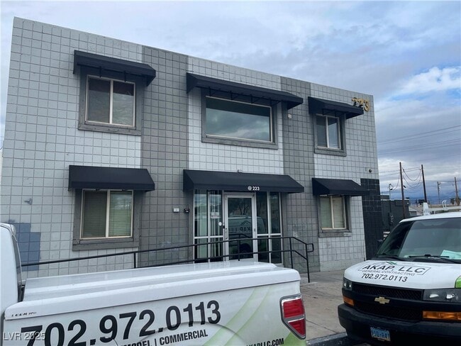 property at 223 N 9th St