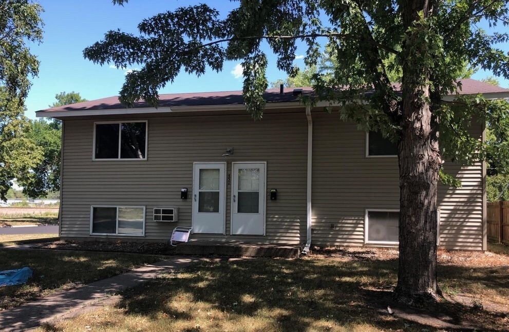 450 29th Ave N in St. Cloud, MN - Building Photo