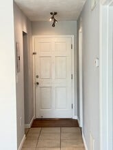 9641 SW 77th Ave, Unit D305 in Miami, FL - Building Photo - Building Photo
