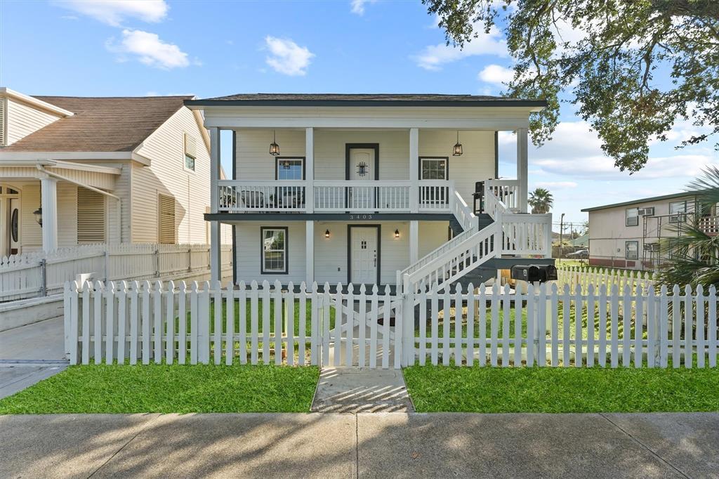 3403 Ursuline St-Unit -A in Galveston, TX - Building Photo