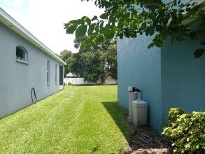 131 Eloise Oaks Dr in Winter Haven, FL - Building Photo - Building Photo