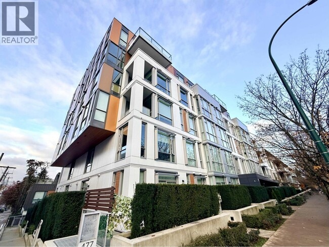 property at 469 W King Edward Ave