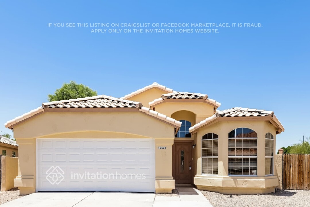 19536 N 51st Dr in Glendale, AZ - Building Photo