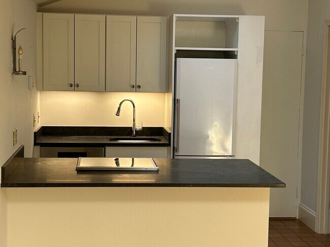 31 Branch in Boston, MA - Foto de edificio - Building Photo