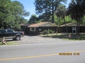 Jackson Street in Pensacola, FL - Building Photo