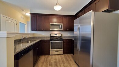 427 Timber Pointe Dr in Joliet, IL - Building Photo - Building Photo