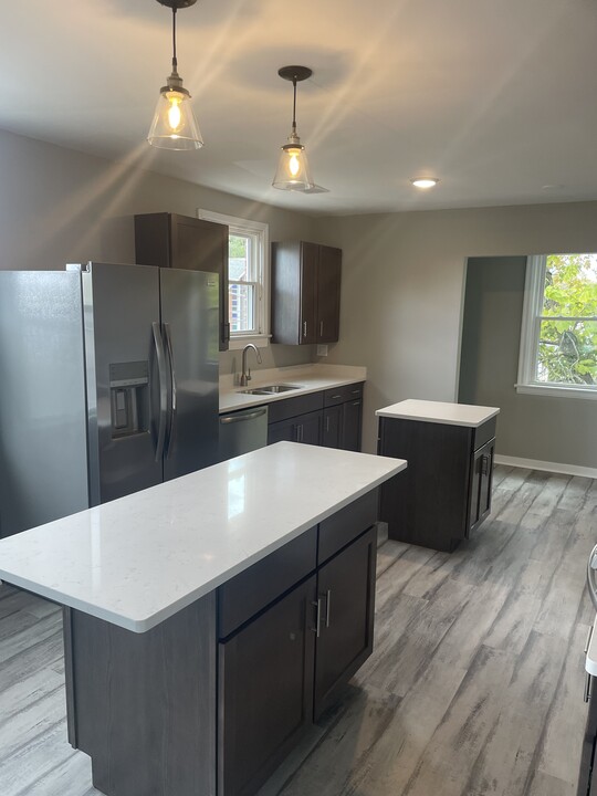 2039 Fairfax Ave in Cincinnati, OH - Building Photo
