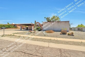 9812 E Creek St in Tucson, AZ - Building Photo - Building Photo