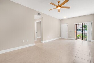 2802 Sarento Pl in Palm Beach Gardens, FL - Building Photo - Building Photo
