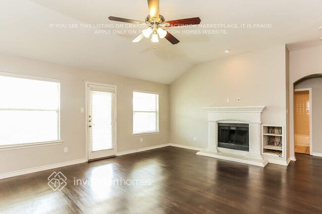 904 Peach Ln in Burleson, TX - Building Photo - Building Photo
