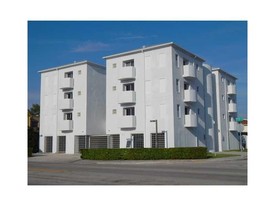 411 SW 37th Ave in Miami, FL - Building Photo