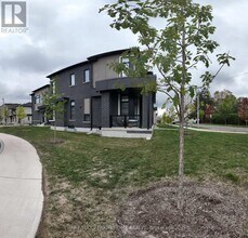 5 Norbury Crescent in Toronto, ON - Building Photo - Building Photo