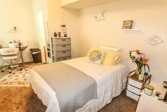 817 Thurston St in Manhattan, KS - Building Photo - Building Photo