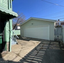 16308 Nela View Rd, Unit 2 unit in Cleveland, OH - Foto de edificio - Building Photo