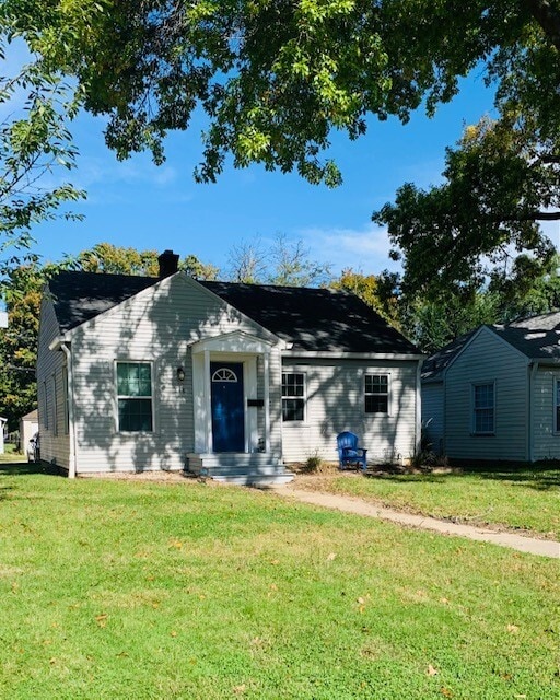 property at 848 W 43rd St