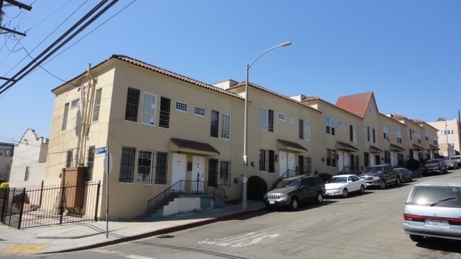 1800 Maryland St in Los Angeles, CA - Foto de edificio - Building Photo