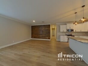 4410 46th Ave N in St. Petersburg, FL - Building Photo - Building Photo
