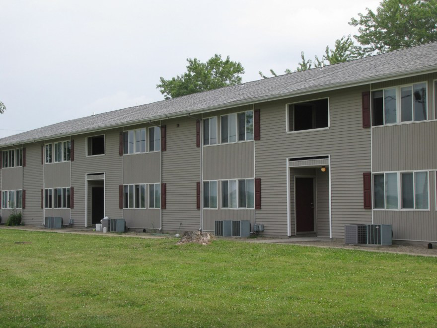 Countryside Villas in Kokomo, IN - Building Photo