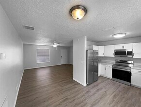 1541 SW Curry St in Port St. Lucie, FL - Building Photo - Building Photo