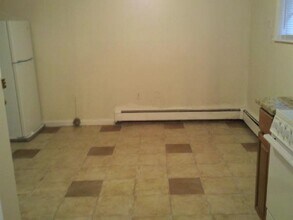 10 Wait St, Unit 302 in Boston, MA - Building Photo - Building Photo