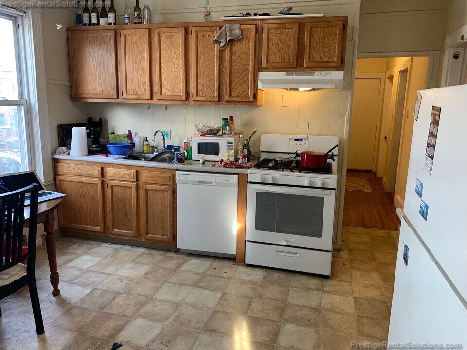 25 Linden St in Boston, MA - Building Photo