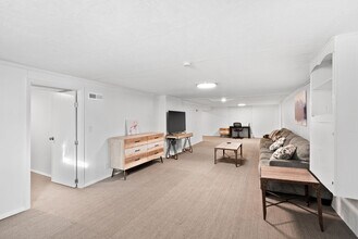 814 Holiday Ave in Hazelwood, MO - Building Photo - Building Photo