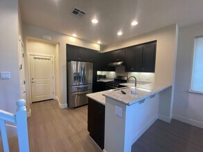 2580 Alvin St in Mountain View, CA - Foto de edificio - Building Photo