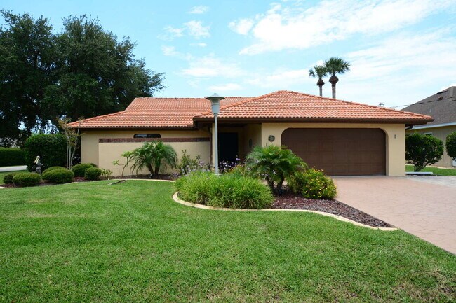 property at 3 Cherokee Ct W
