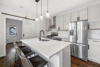 72 Lexington St, Unit #1 in Boston, MA - Building Photo - Building Photo