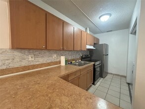 4316 W 10th Ave in Hialeah, FL - Building Photo - Building Photo