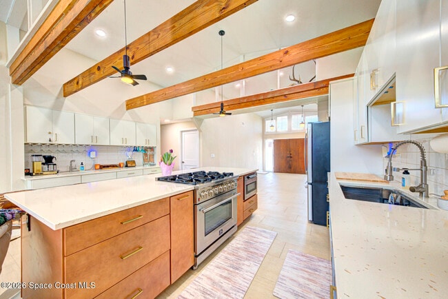 30 Westview Ln in Cocoa Beach, FL - Building Photo - Building Photo