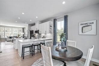 413 Spearfield Ln in Charlotte, NC - Foto de edificio - Building Photo