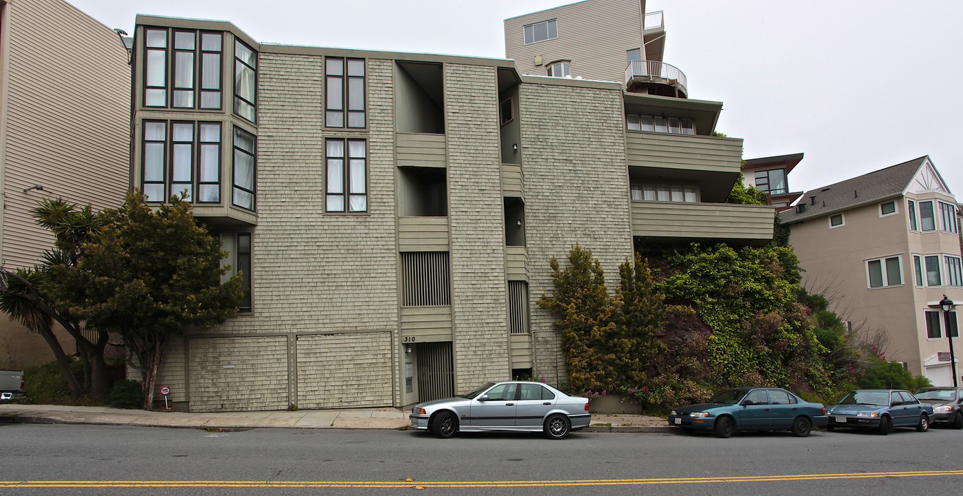 310 Corbett Ave in San Francisco, CA - Foto de edificio