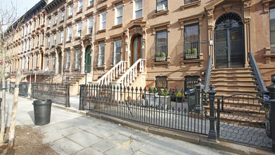 433 Greene St in Brooklyn, NY - Building Photo - Building Photo