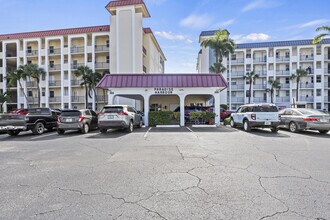 100 Paradise Harbour Blvd in North Palm Beach, FL - Building Photo - Building Photo