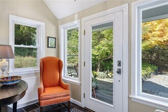 140 Connection St in Newport, RI - Building Photo - Building Photo