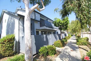 4192 Marlton Ave in Los Angeles, CA - Building Photo