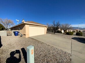 4351 Prairie Hill Pl NW in Albuquerque, NM - Building Photo - Building Photo