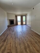917 Torrance St, Unit #9 in San Diego, CA - Foto de edificio - Building Photo