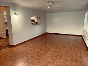 8510 NW 8th St in Pembroke Pines, FL - Building Photo - Building Photo