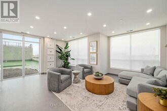 4286 King St E in Kitchener, ON - Building Photo - Building Photo