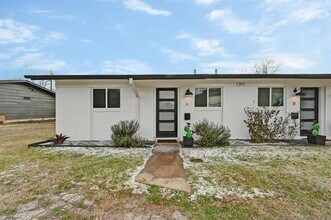 1307 Falcon Cove in Austin, TX - Building Photo - Building Photo