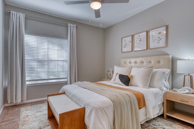 The Highline in San Antonio, TX - Building Photo - Building Photo